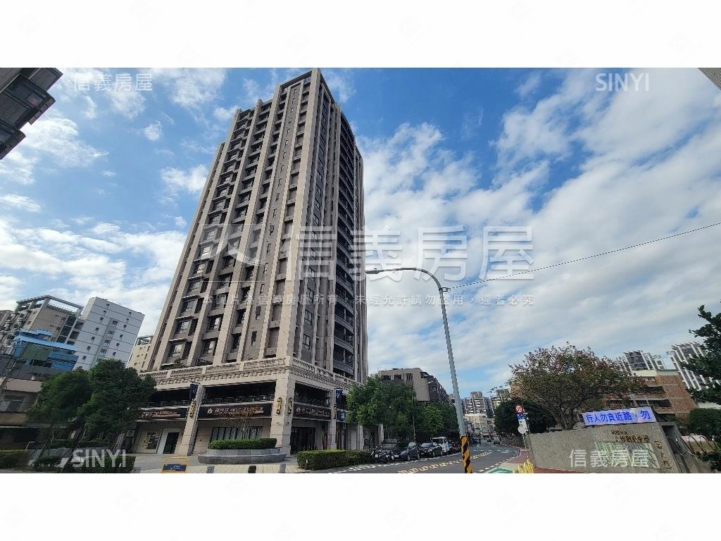 群耀Ｖ１裝潢景觀二房車位房屋室內格局與周邊環境