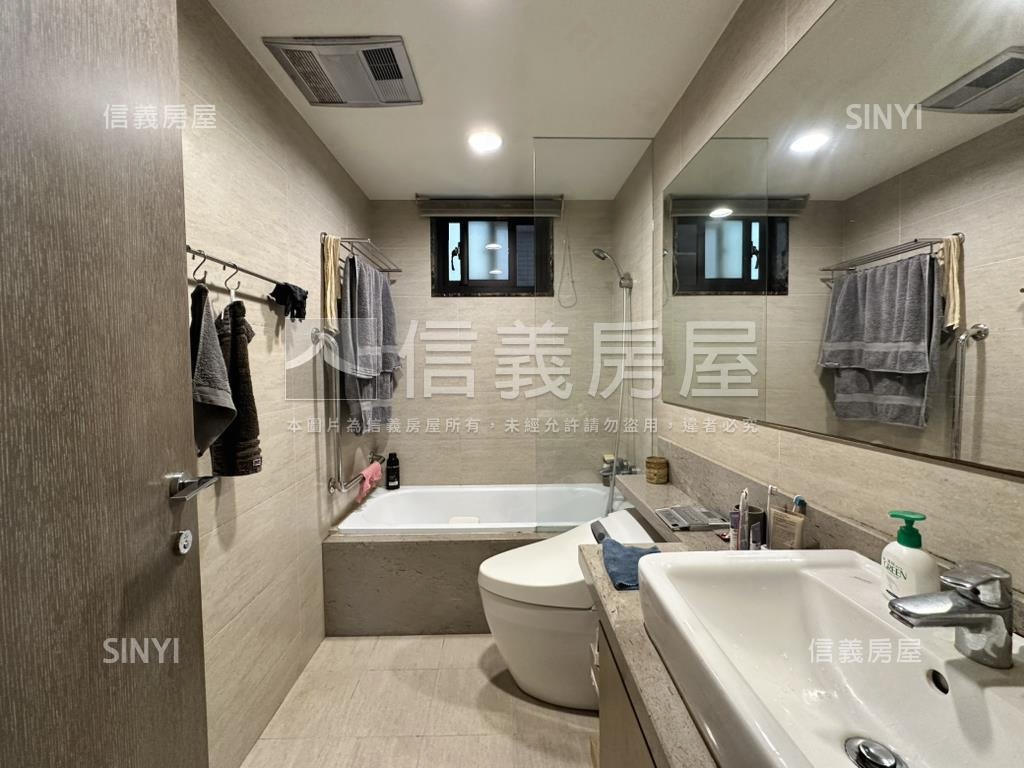 專任台大緣書香庭院雙車位房屋室內格局與周邊環境