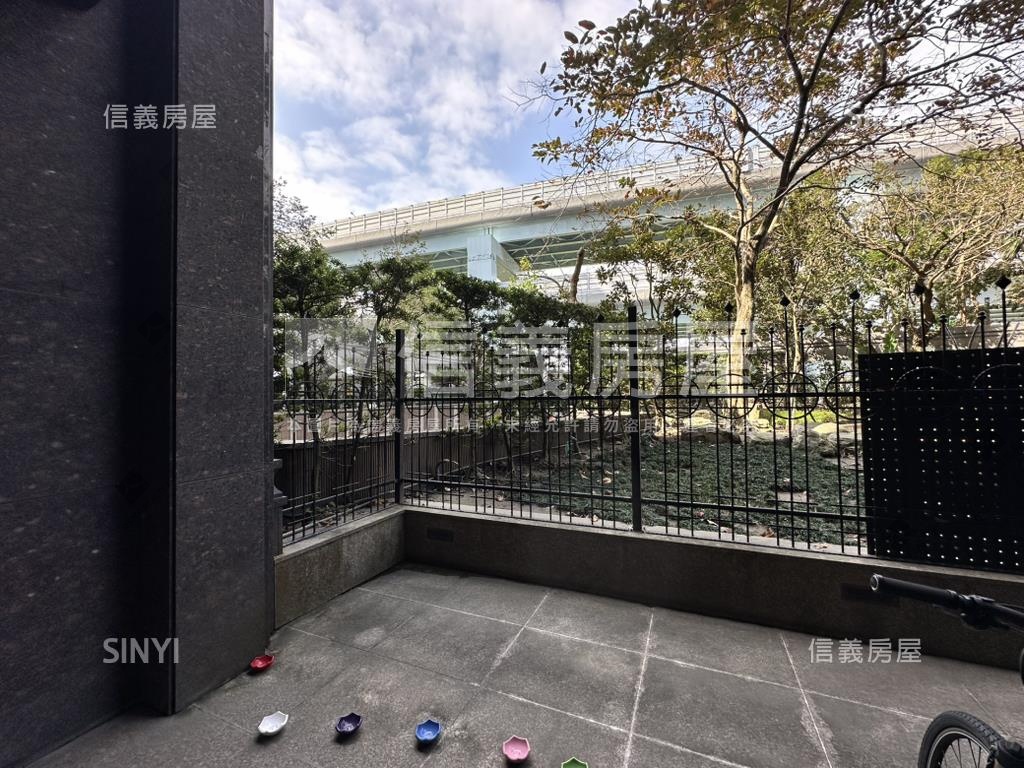 專任台大緣書香庭院雙車位房屋室內格局與周邊環境