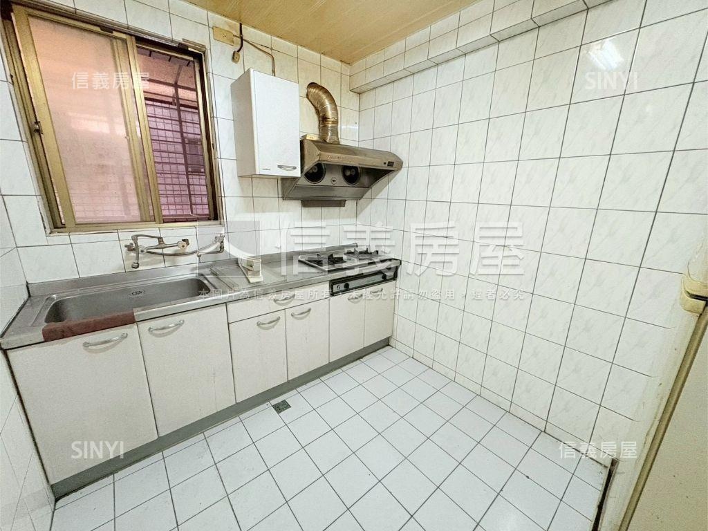 ★大仁街稀有電梯三房★房屋室內格局與周邊環境
