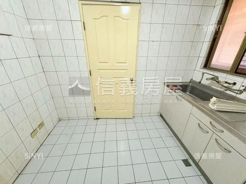 ★大仁街稀有電梯三房★房屋室內格局與周邊環境