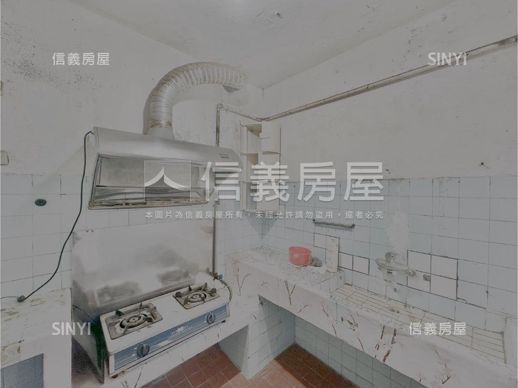 專任酒泉街二樓公寓房屋室內格局與周邊環境