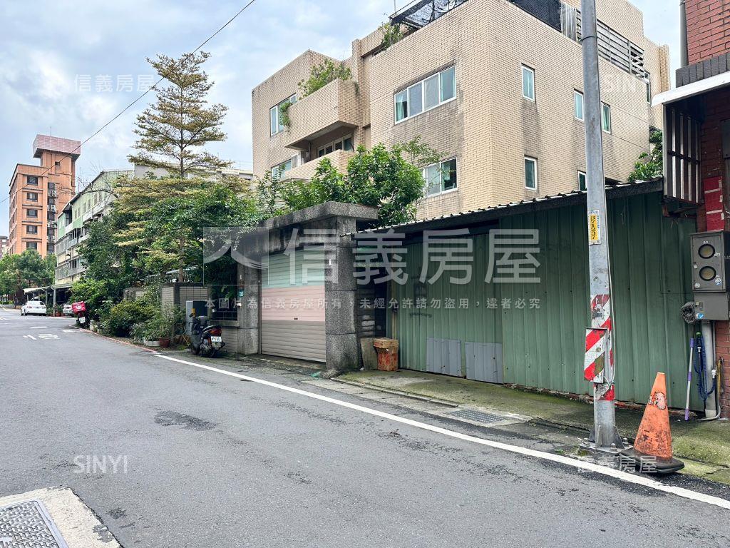 近竹林山寺中湖頭稀有素地房屋室內格局與周邊環境