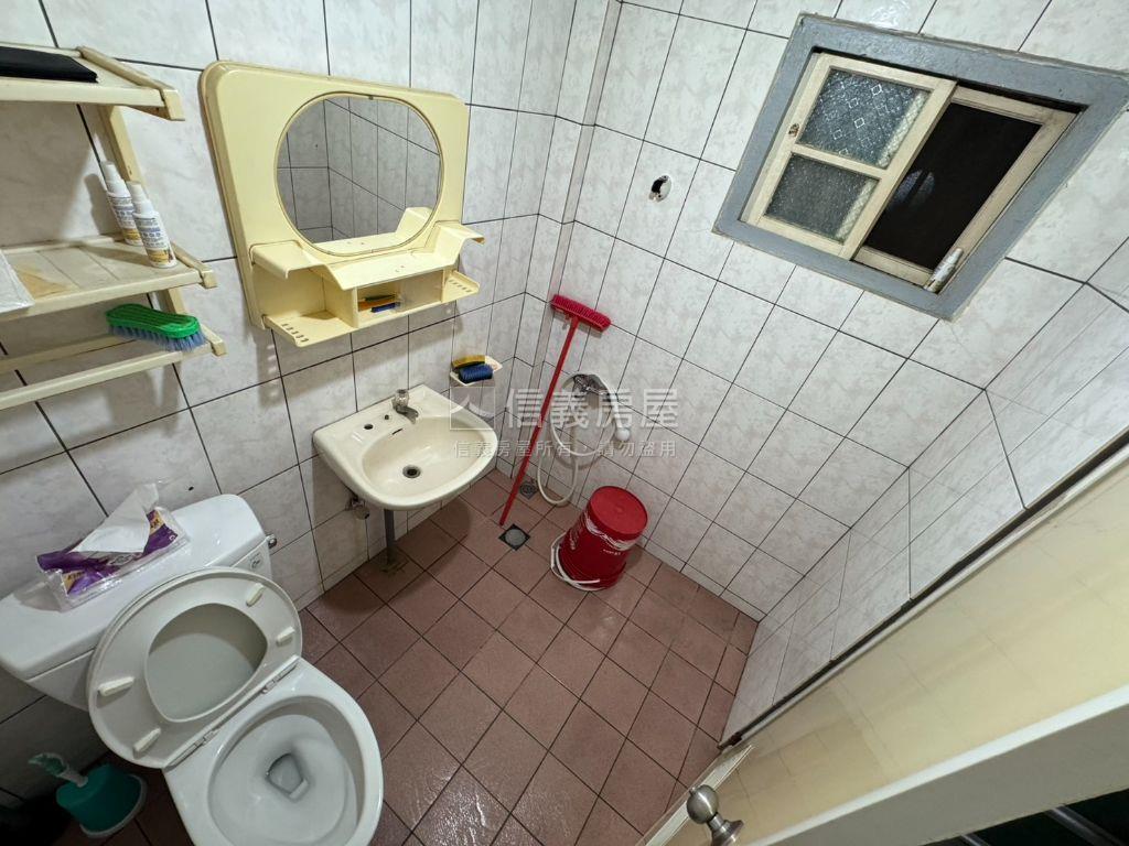 稀有☆龍岡龍泉街優美透天房屋室內格局與周邊環境
