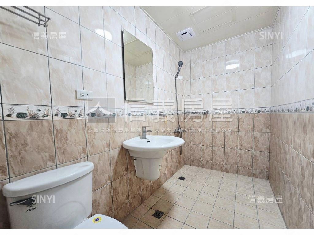 大里二期｜臨路店住｜很讚房屋室內格局與周邊環境