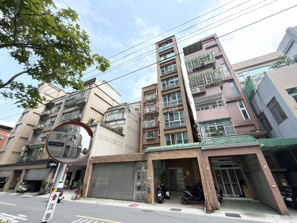 專任三代同堂獨戶大空間房屋室內格局與周邊環境