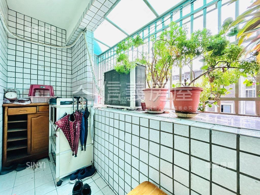 榮星花園面寬方正頂加房屋室內格局與周邊環境