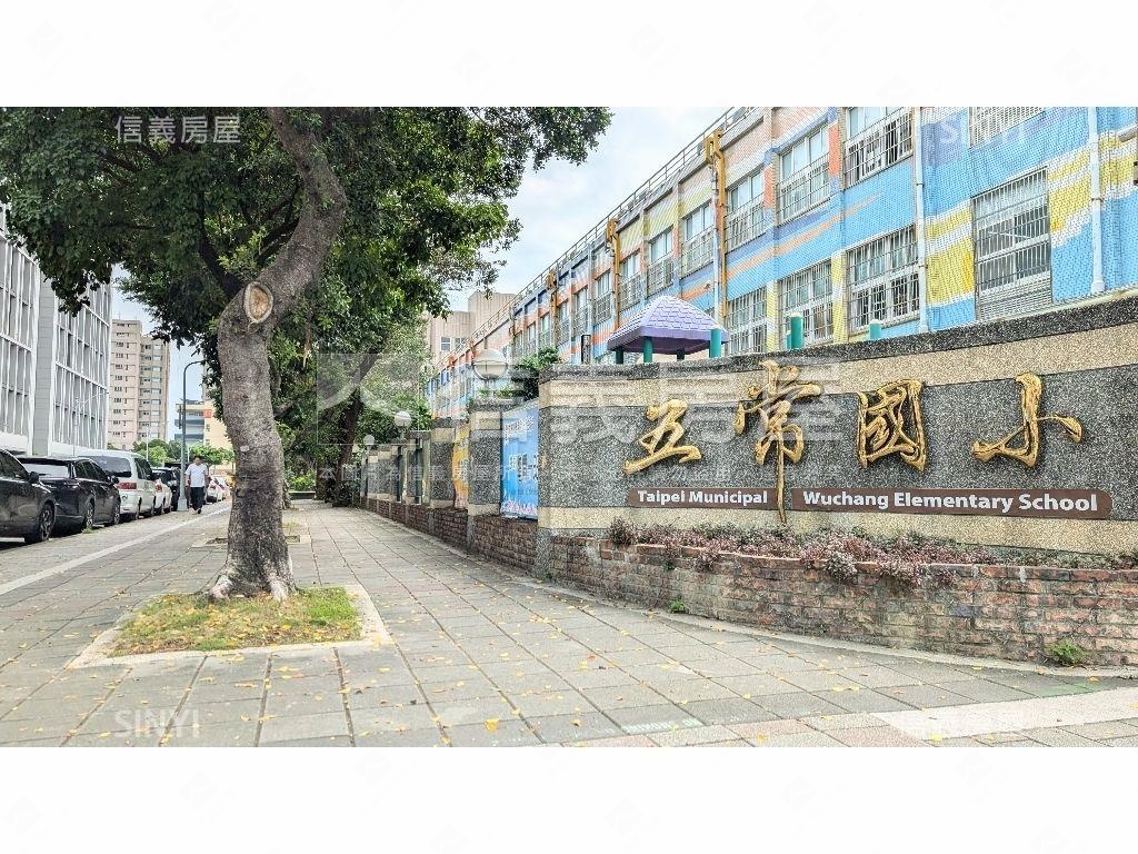 榮星花園面寬方正頂加房屋室內格局與周邊環境