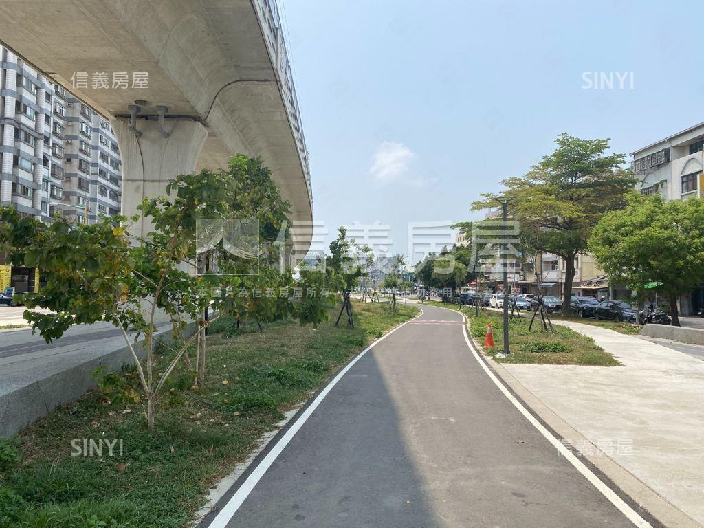 雅典朝南四房雙車位房屋室內格局與周邊環境