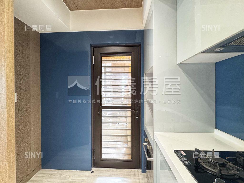 璀燦星耀☆新南港三房車位房屋室內格局與周邊環境