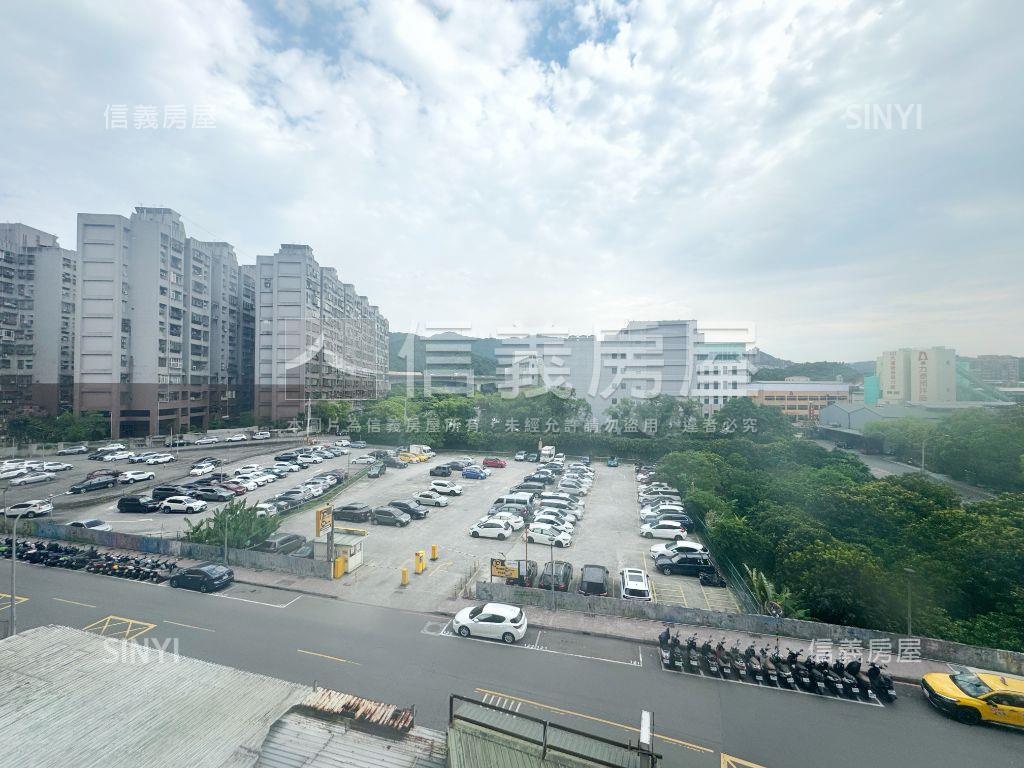 璀燦星耀☆新南港三房車位房屋室內格局與周邊環境