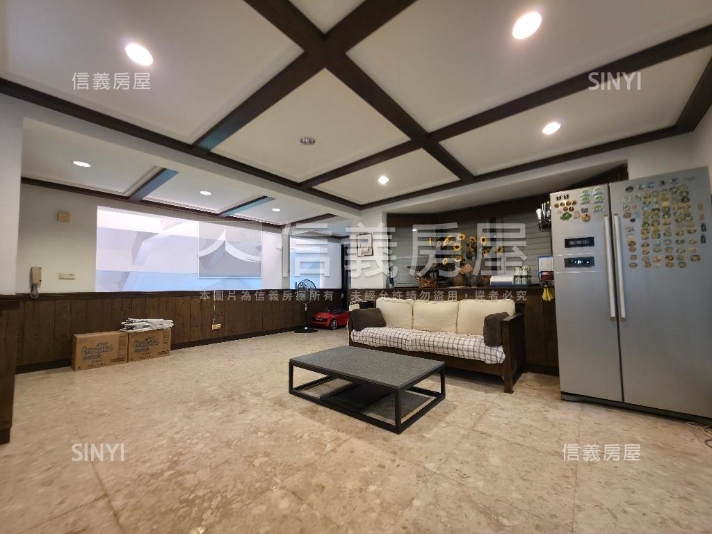 華城雲頂尊爵豪邸大戶房屋室內格局與周邊環境
