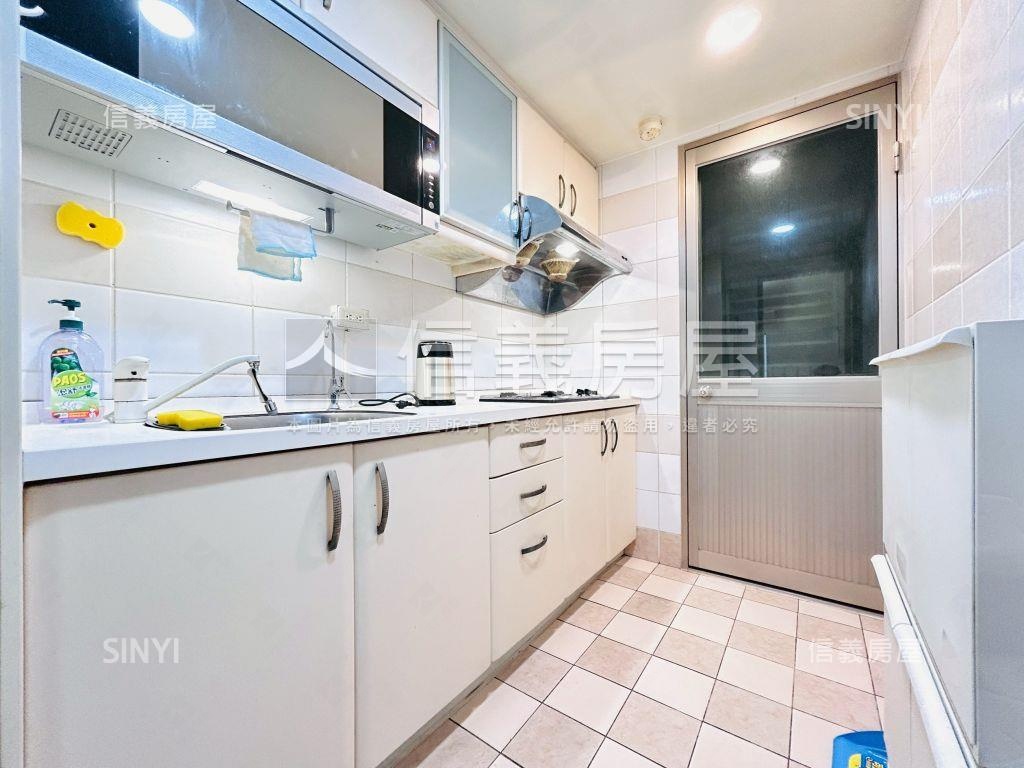 藝文箱根三房車位房屋室內格局與周邊環境