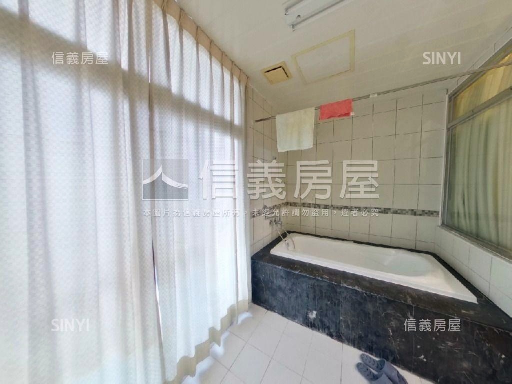 專任高鐵富翼大套房附車位房屋室內格局與周邊環境