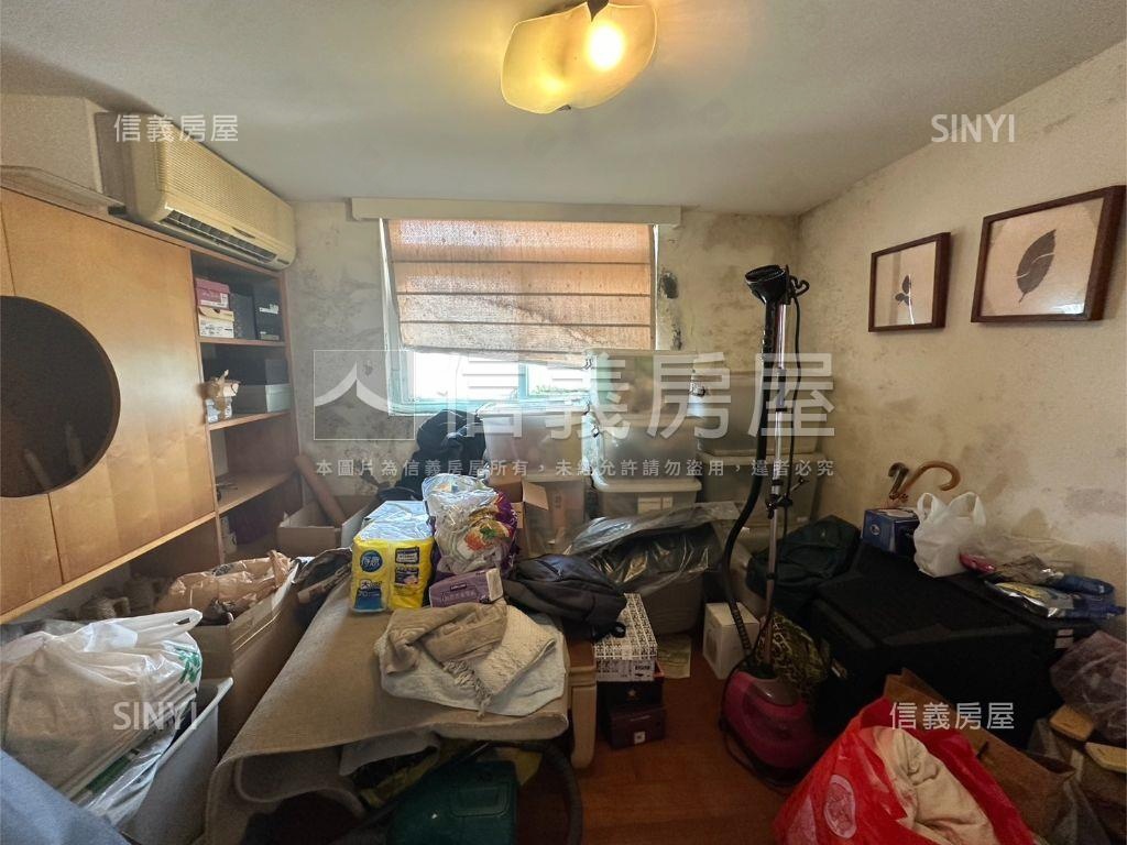 綠葉大空間附車位２房屋室內格局與周邊環境