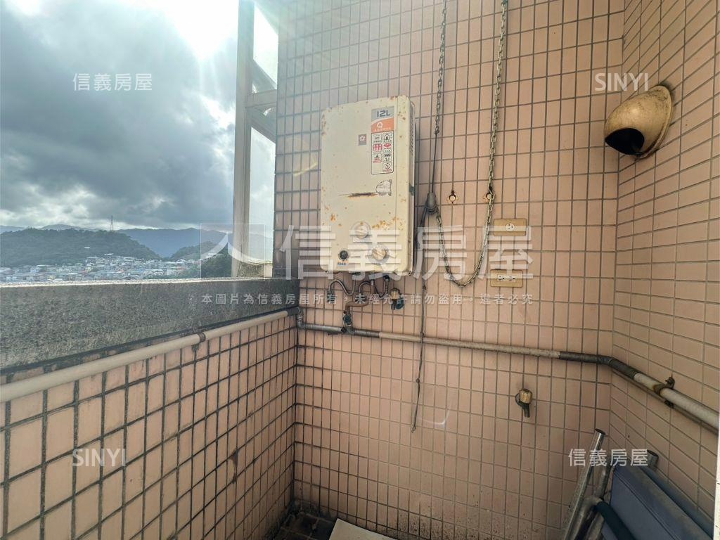 綠葉大空間附車位２房屋室內格局與周邊環境