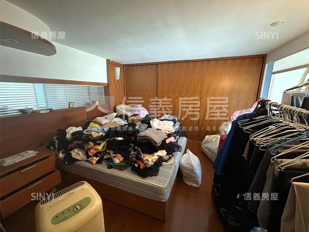 綠葉大空間附車位２房屋室內格局與周邊環境