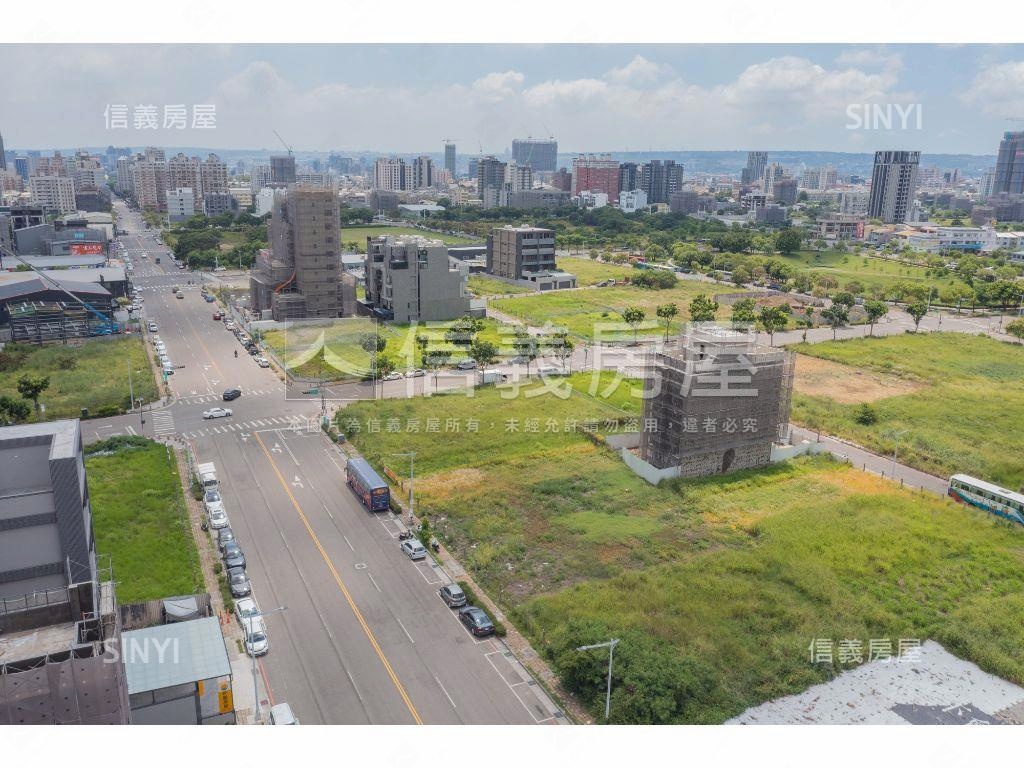 臨路十四期重劃方正土地房屋室內格局與周邊環境