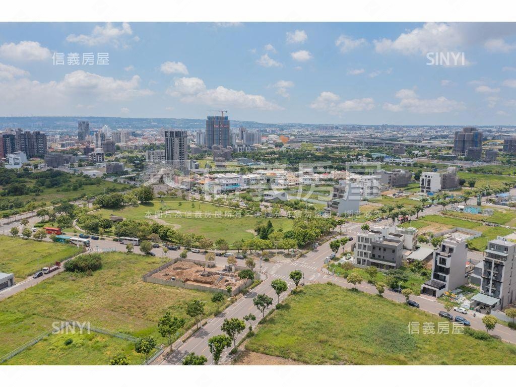臨路十四期重劃方正土地房屋室內格局與周邊環境