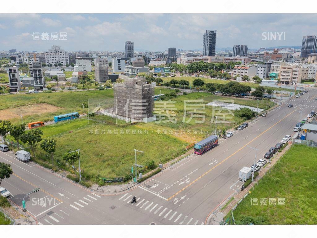臨路十四期重劃方正土地房屋室內格局與周邊環境