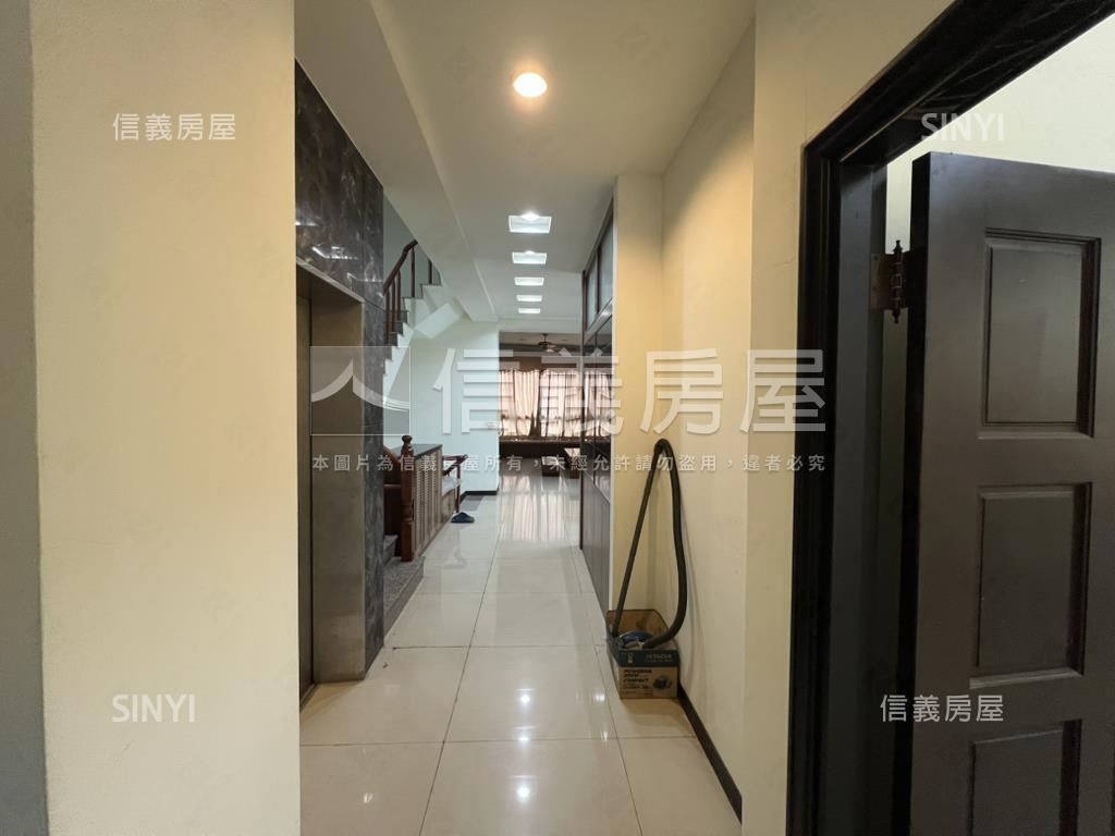 崇善黃金角窗透天店面房屋室內格局與周邊環境