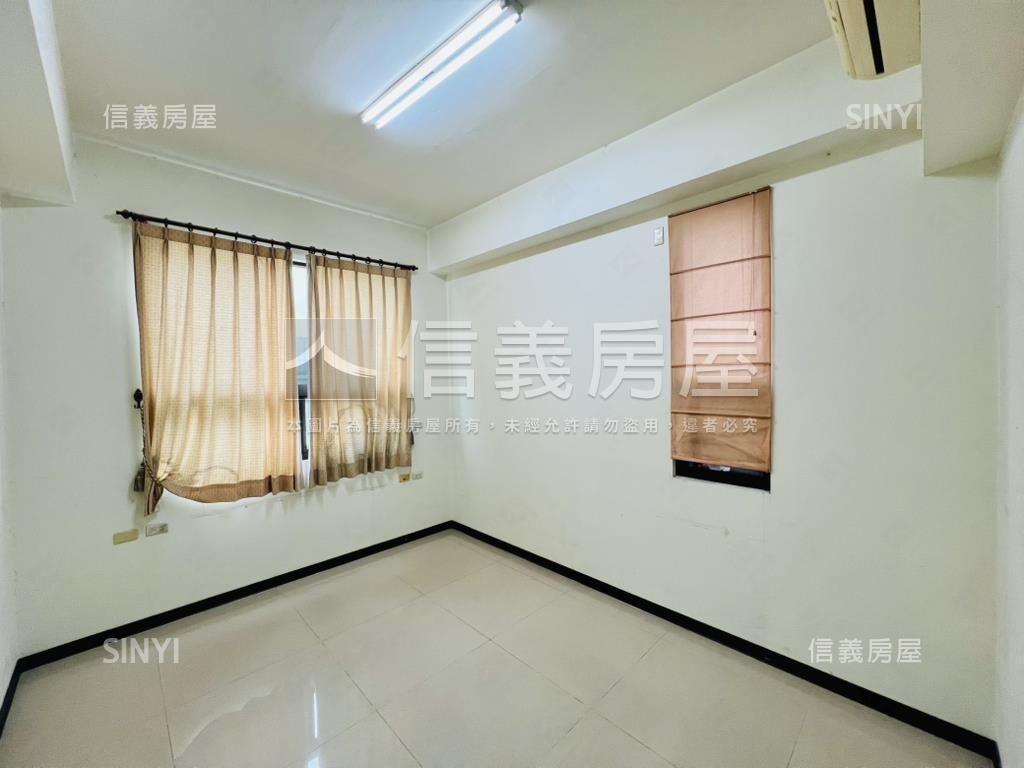 崇善黃金角窗透天店面房屋室內格局與周邊環境