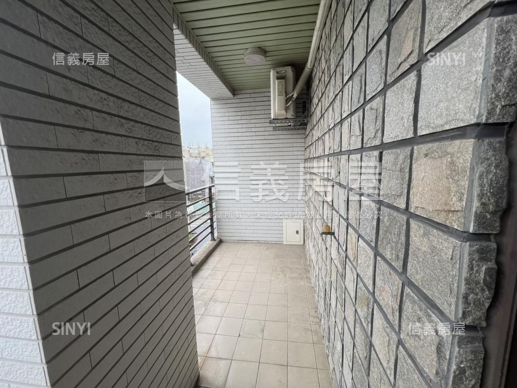崇善黃金角窗透天店面房屋室內格局與周邊環境