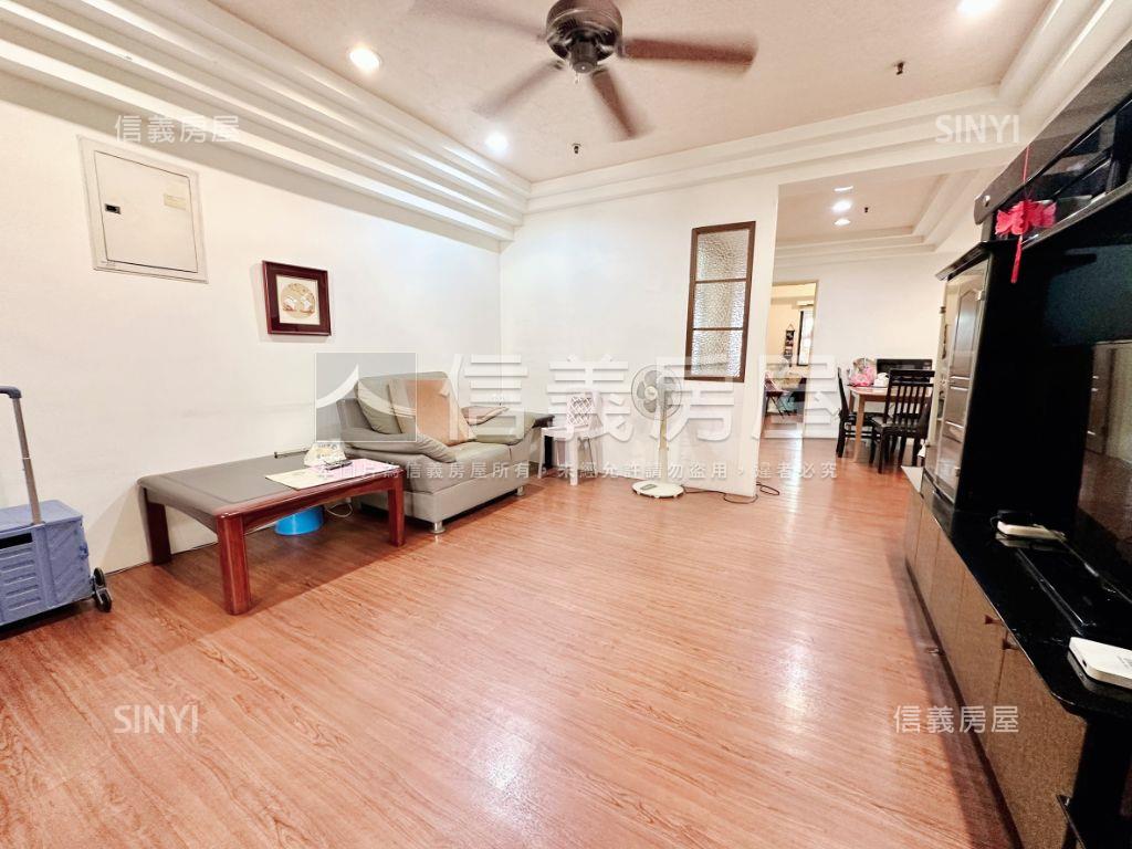 工學商圈園道旁大三房車位房屋室內格局與周邊環境