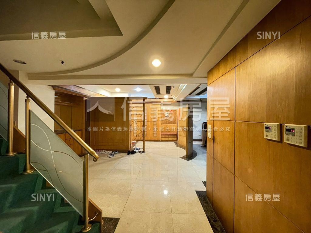 富國公園樓中樓雙車位房屋室內格局與周邊環境