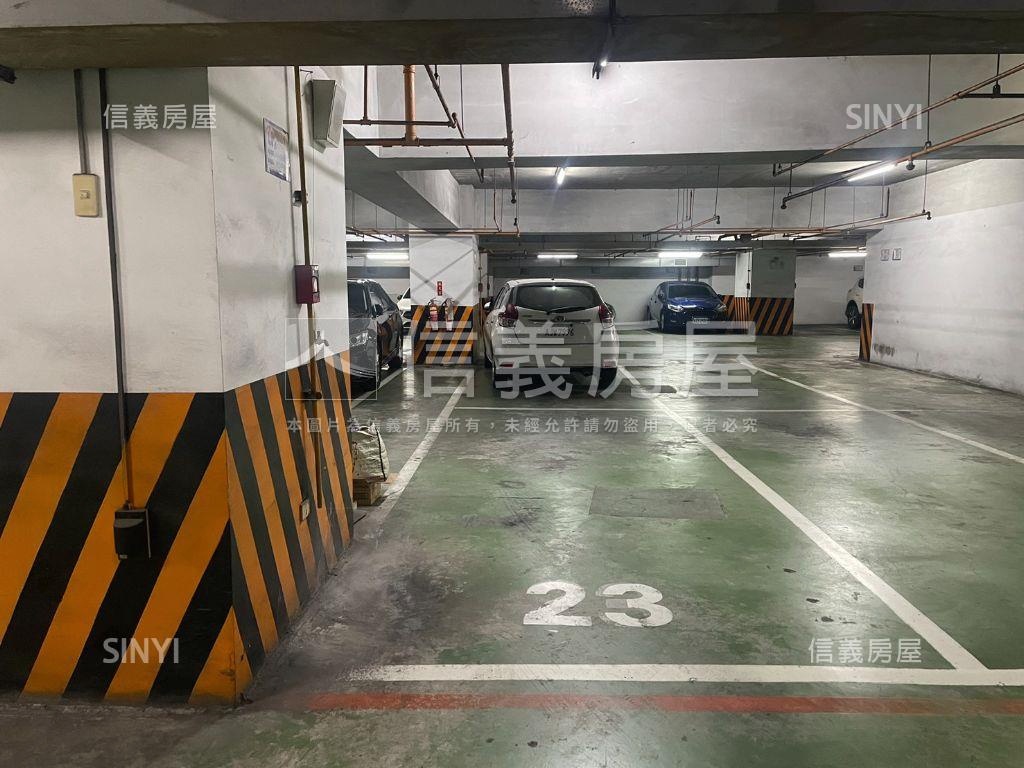 富國公園樓中樓雙車位房屋室內格局與周邊環境
