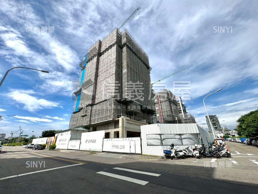 綠美圖旁之序三房雙平車位房屋室內格局與周邊環境