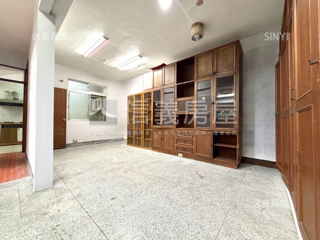 古亭近捷運．綠植庭院一樓房屋室內格局與周邊環境