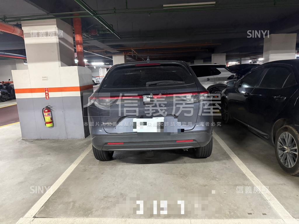 近公園｜正三房車位房屋室內格局與周邊環境
