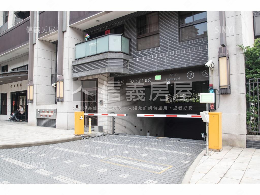 近公園｜正三房車位房屋室內格局與周邊環境