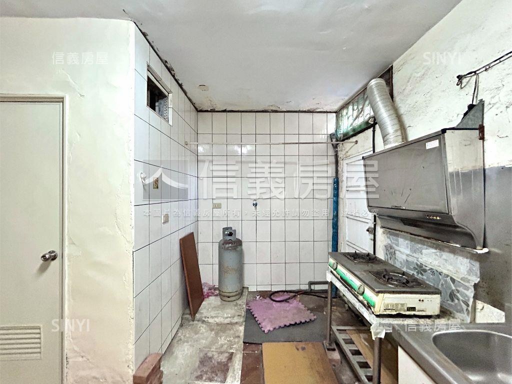 中正區遠見來財透天房屋室內格局與周邊環境