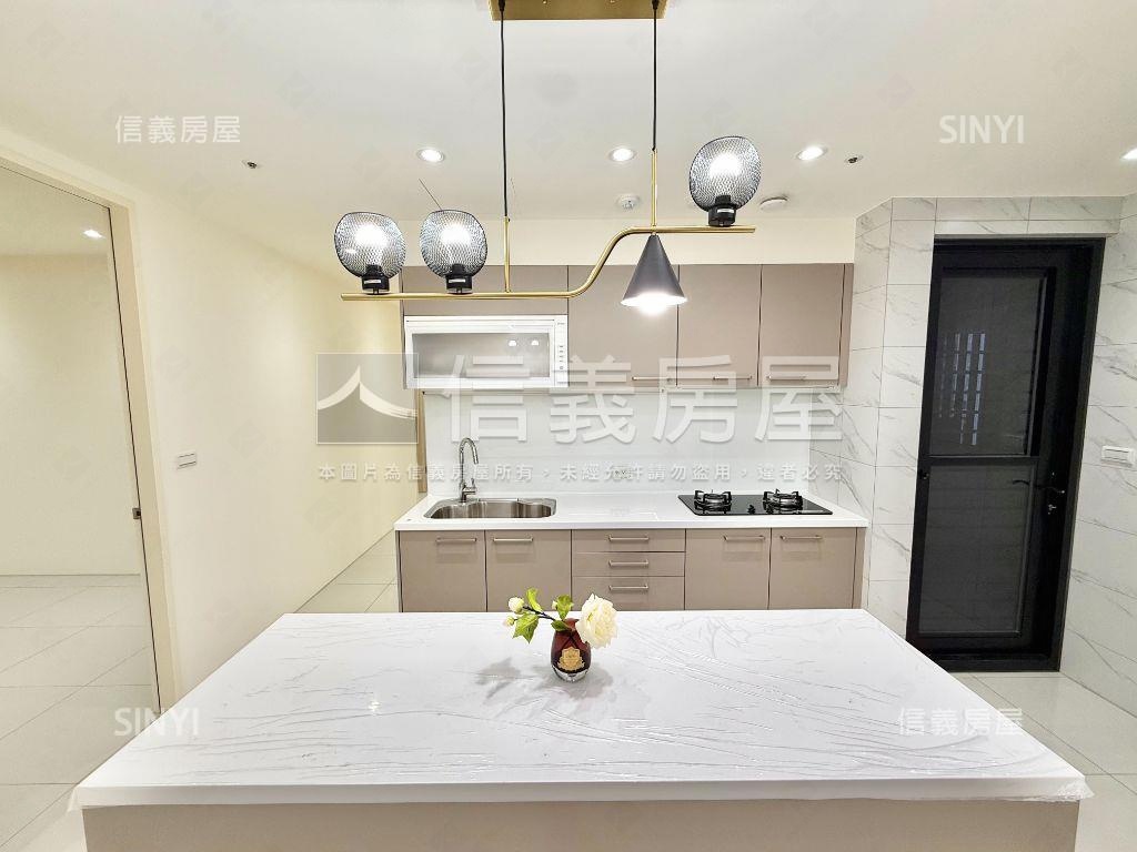 亞昕一見漂亮４房車位房屋室內格局與周邊環境