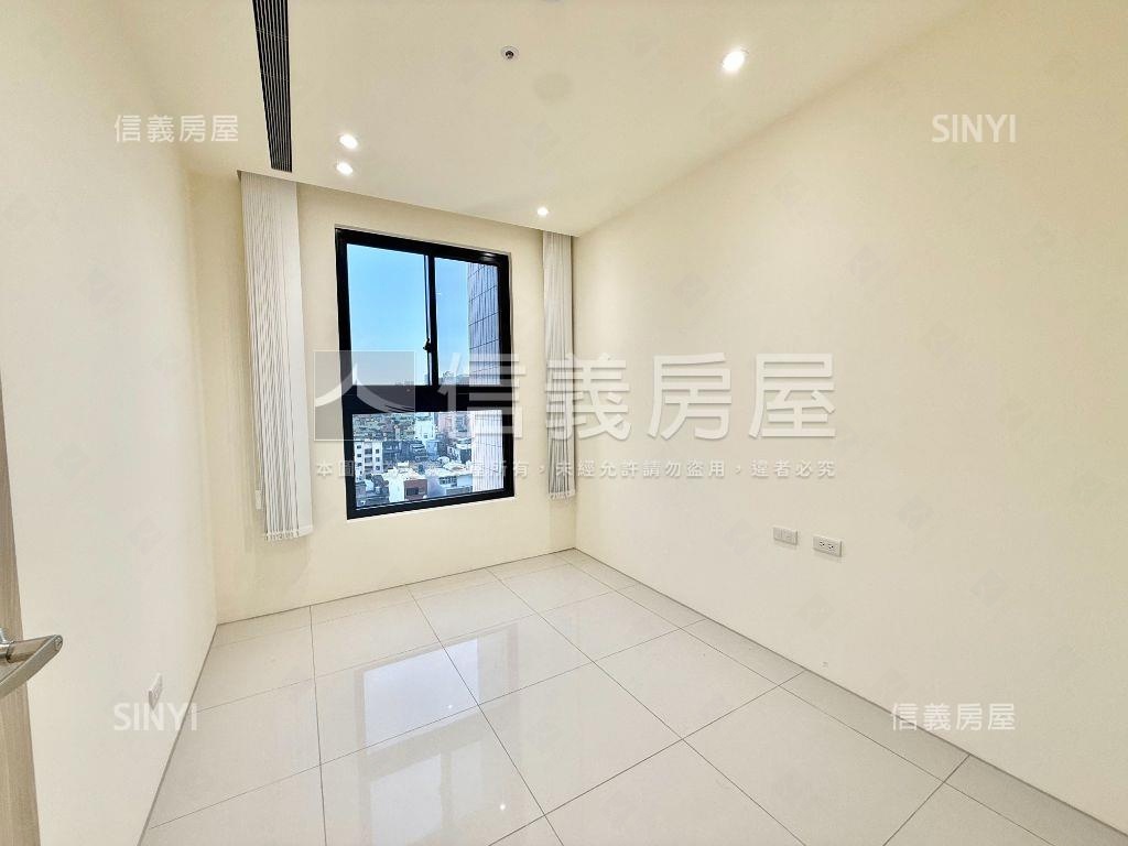 亞昕一見漂亮４房車位房屋室內格局與周邊環境