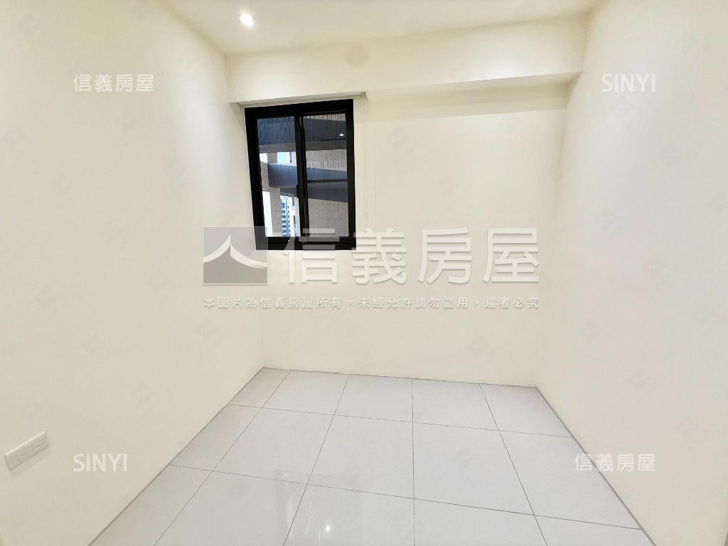 亞昕一見漂亮４房車位房屋室內格局與周邊環境