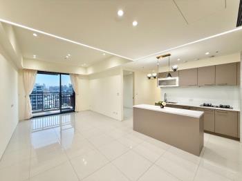 店長推薦亞昕一見４房車位