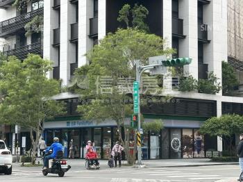 天母首選三角窗店面