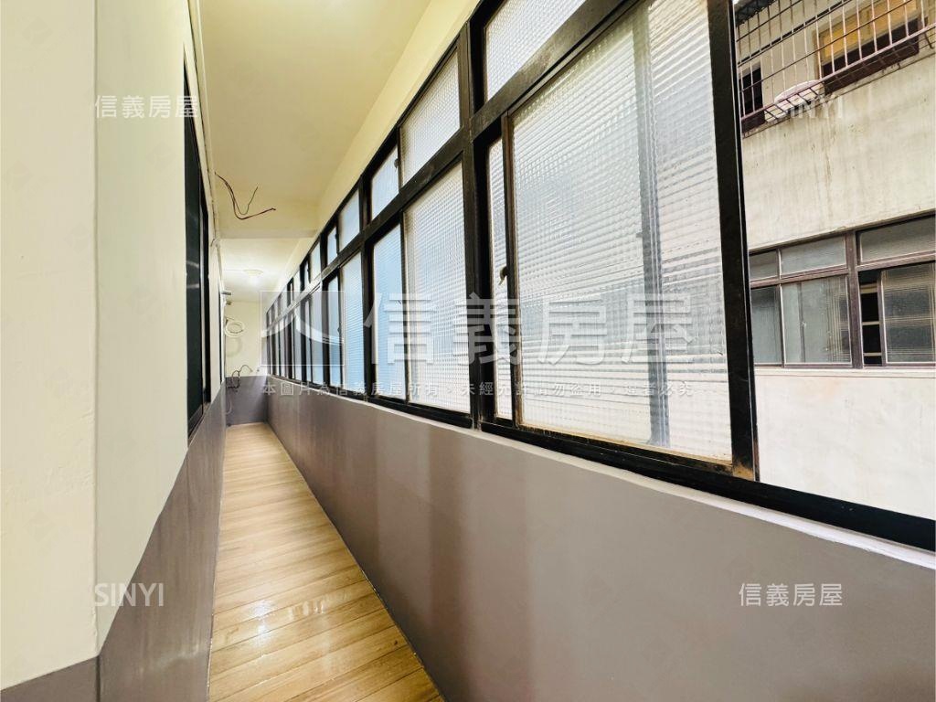 全新裝潢大器四房房屋室內格局與周邊環境