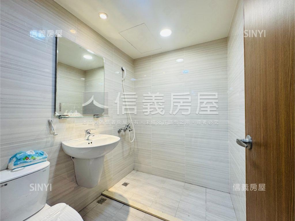 全新裝潢大器四房房屋室內格局與周邊環境