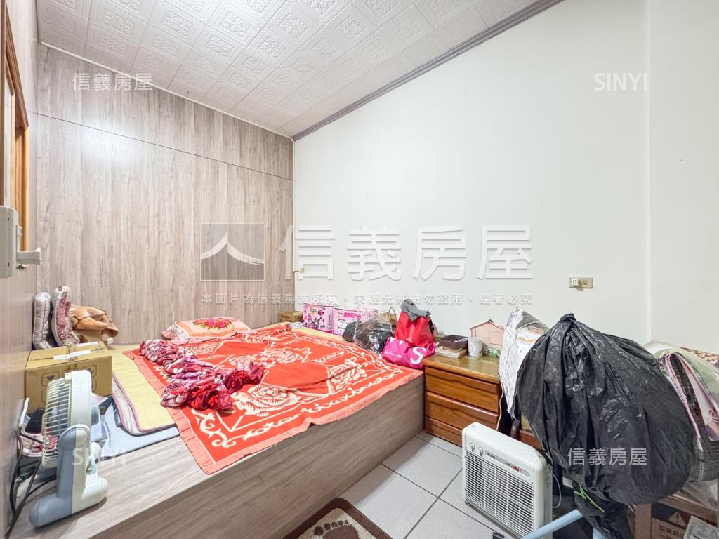 縣政二路大透天房屋室內格局與周邊環境