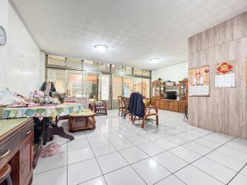 縣政二路大透天