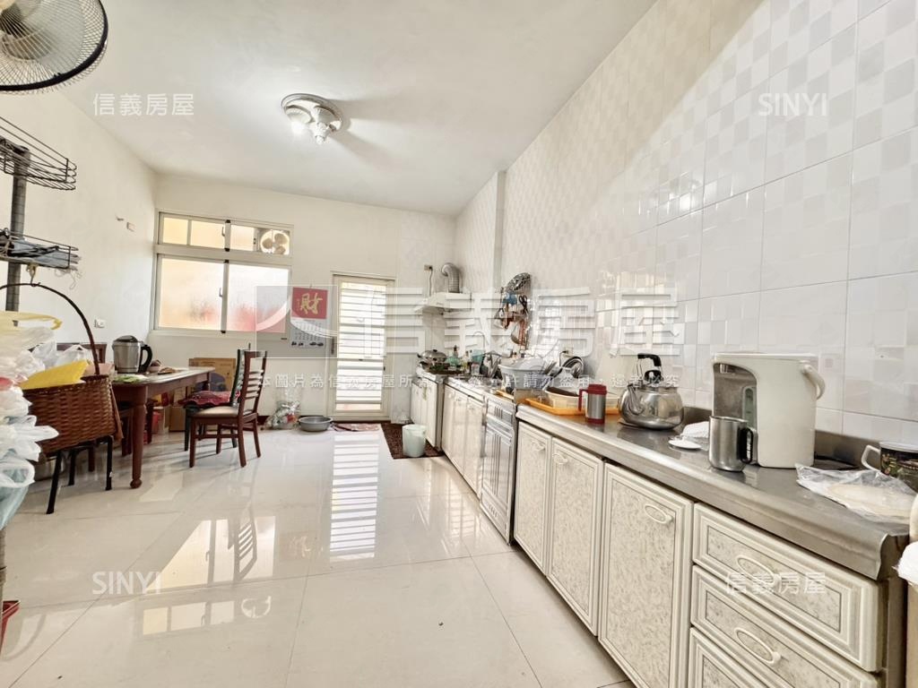 英明商圈大地坪正街靚透店房屋室內格局與周邊環境