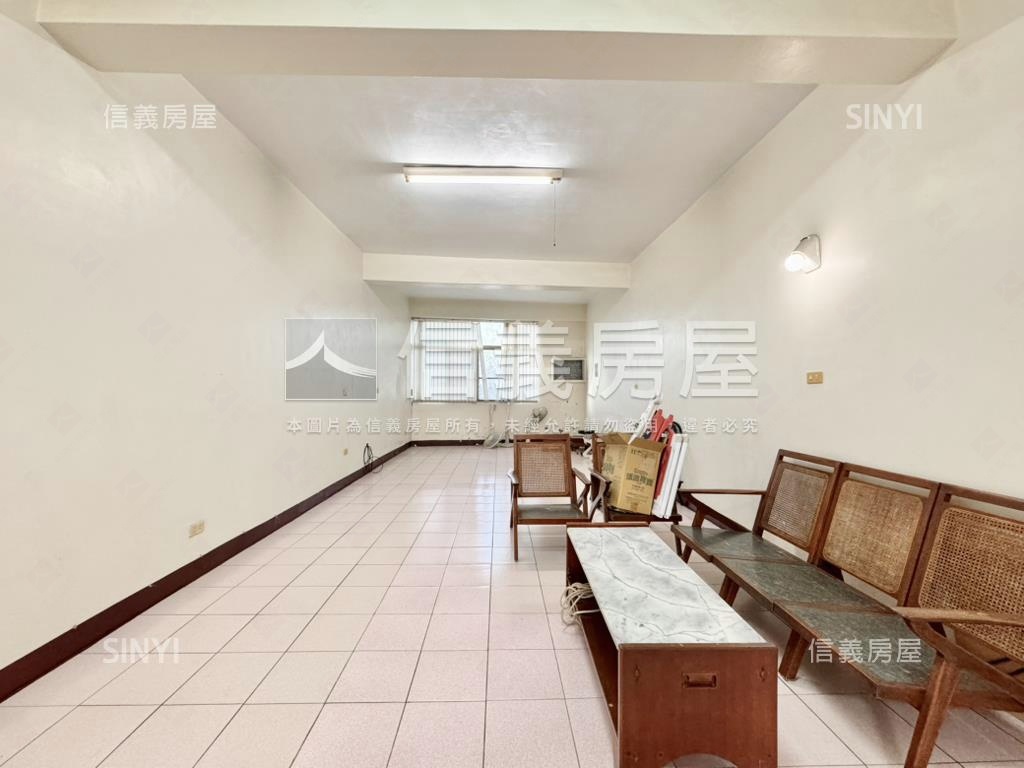 英明商圈大地坪正街靚透店房屋室內格局與周邊環境