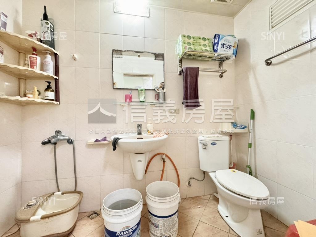 英明商圈大地坪正街靚透店房屋室內格局與周邊環境