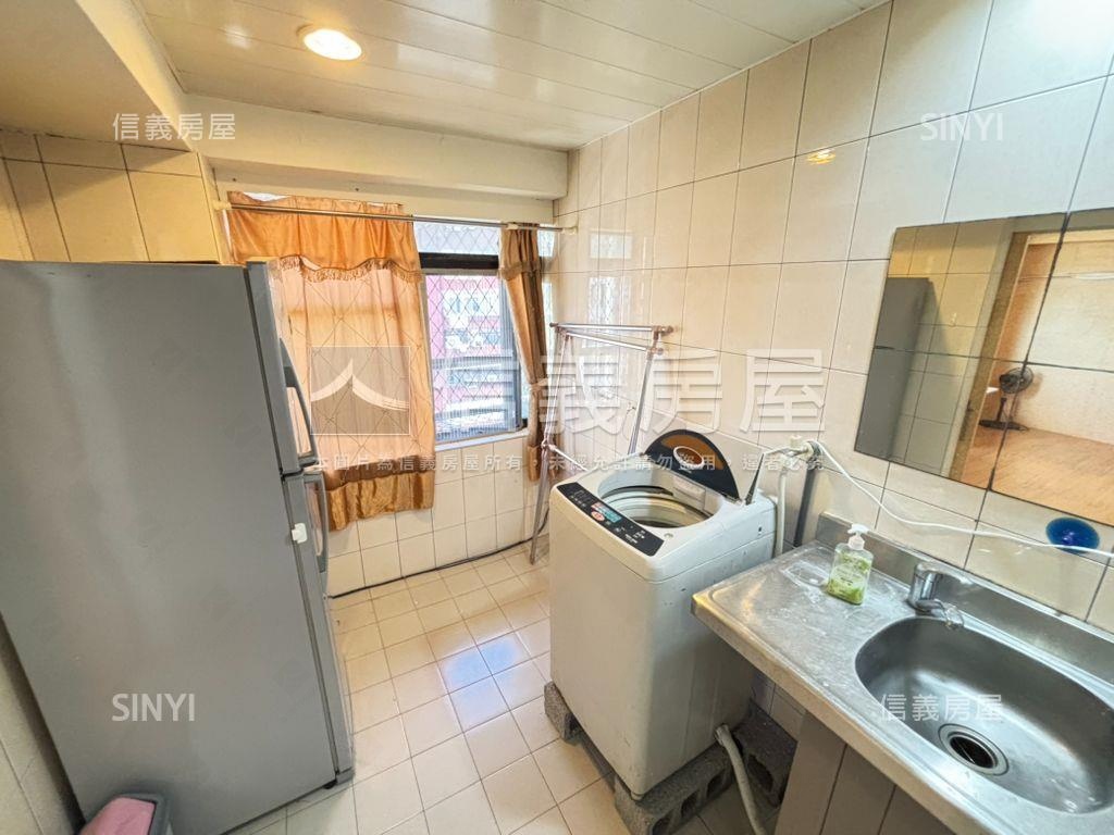 高樓２房２衛電梯好屋房屋室內格局與周邊環境