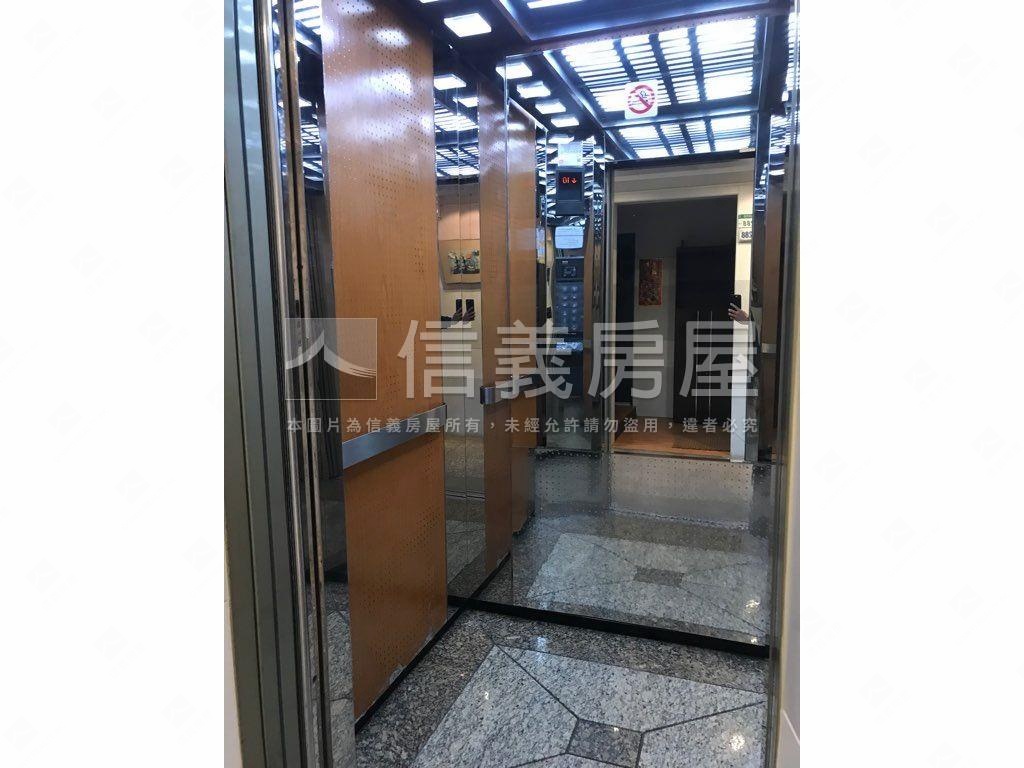 高樓２房２衛電梯好屋房屋室內格局與周邊環境