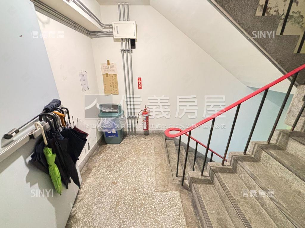 高樓２房２衛電梯好屋房屋室內格局與周邊環境